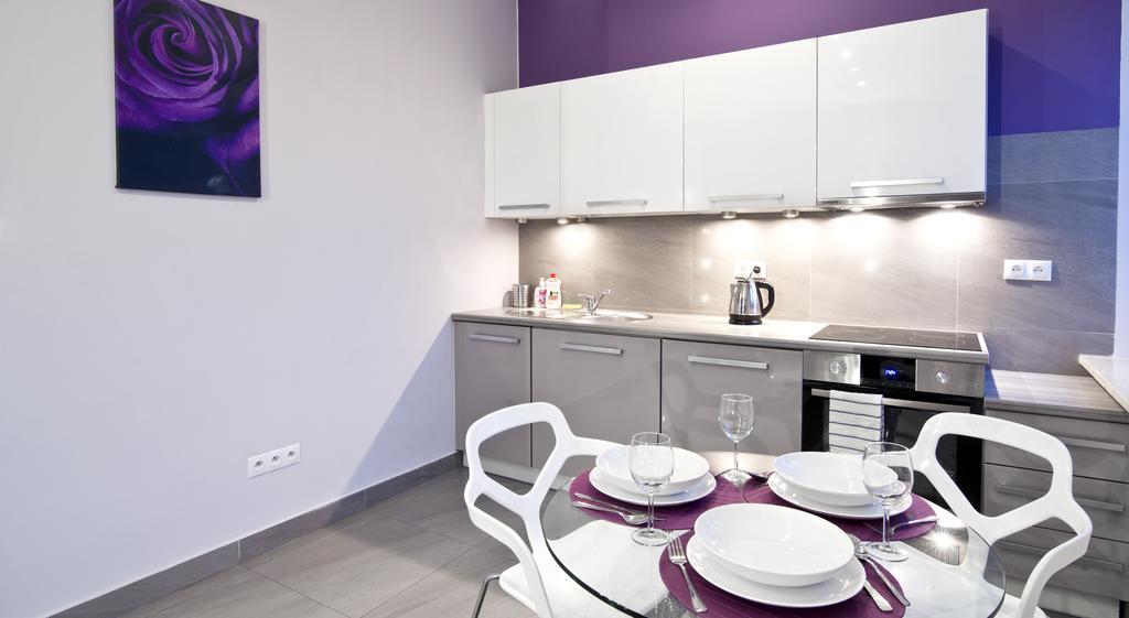 Apartment Goodnight Aleja Jana Pawla Ii 35 Warsaw