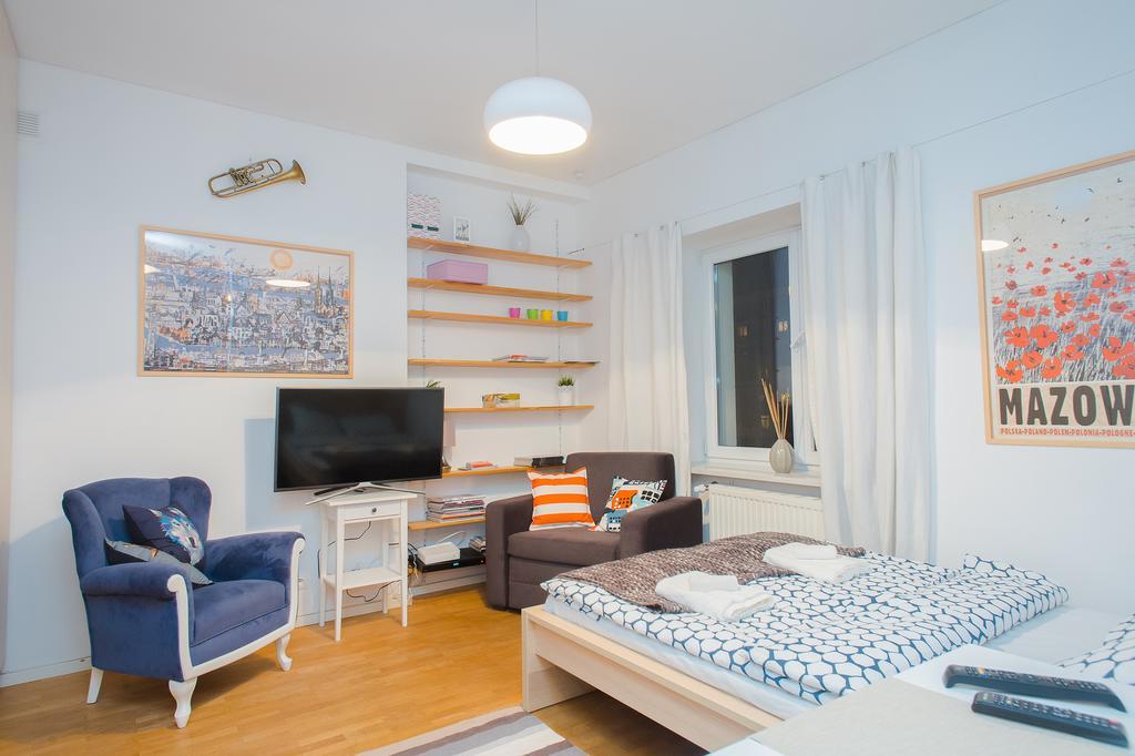Wyzwolenia Studio For 3 Warsaw