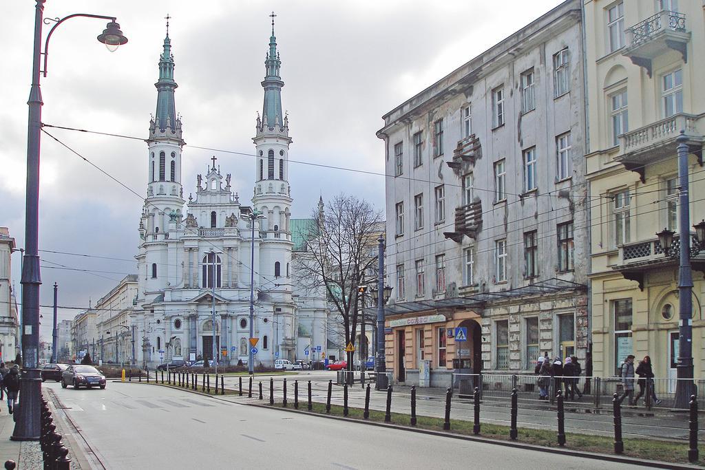 Wyzwolenia Studio For 3 * Warsaw