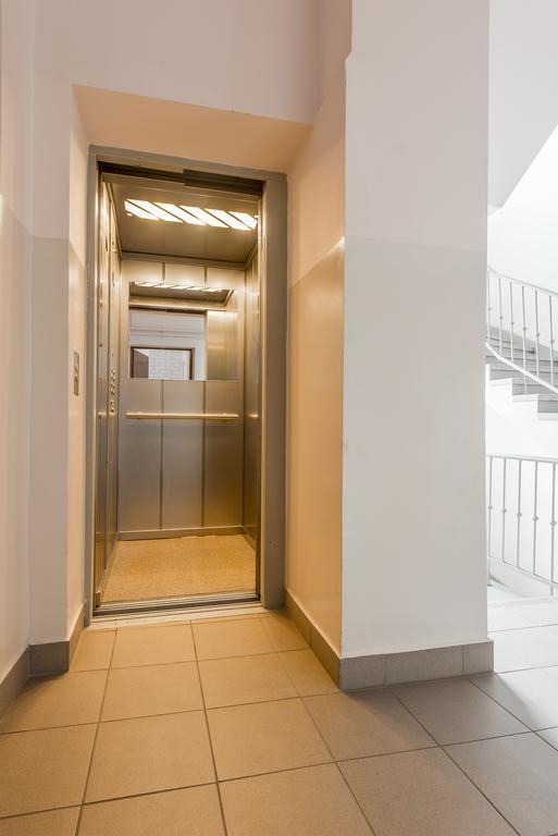 P&O Apartments Andersa Intraco *