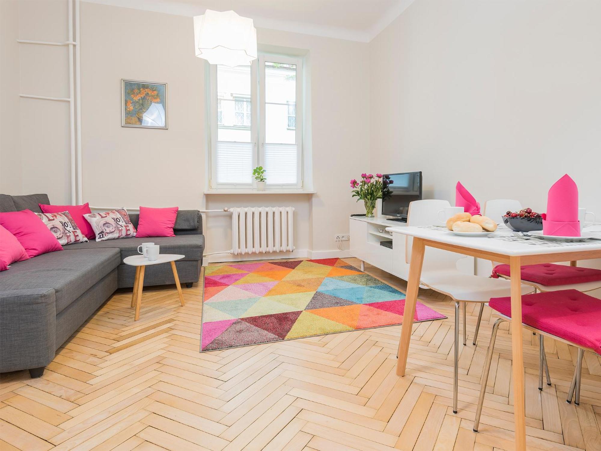 Apartment Delightful New Town Square Warsaw