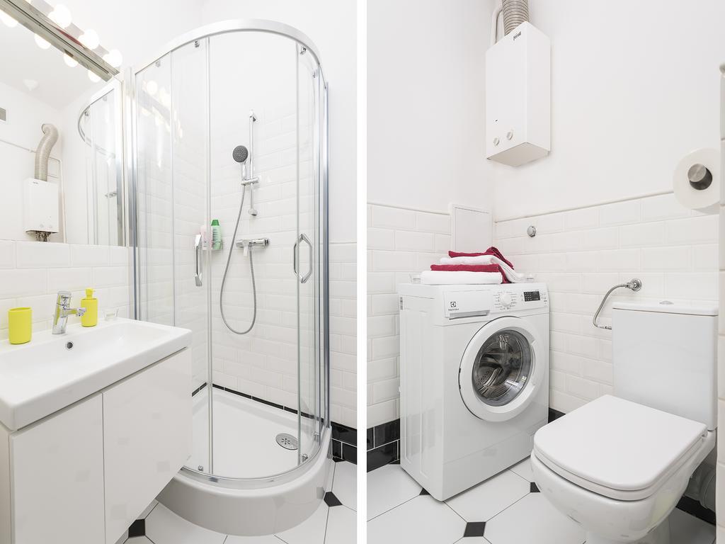 Delightful New Town Square Apartment Warsaw