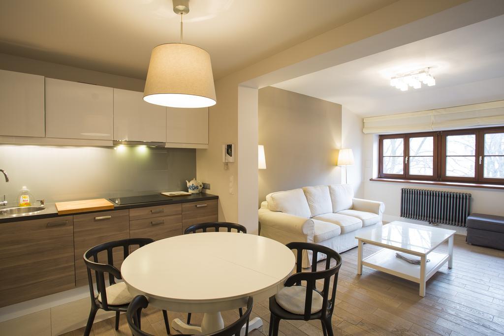 Royal Route Aparthotel