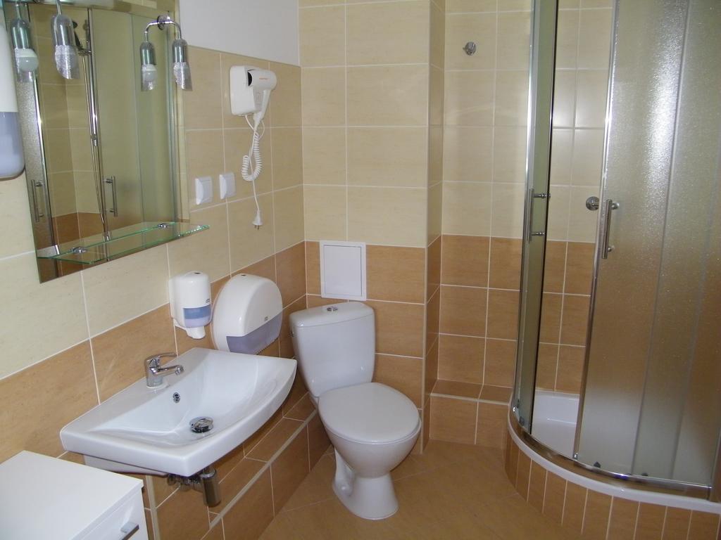 Goscinne O-es-ha Homestay Warsaw