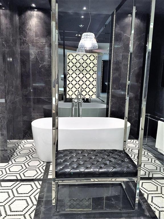 Luxury & Mondrian Market Square Ii 5* Warsaw