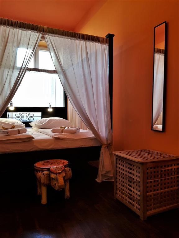 Chmielna 4* Warsaw