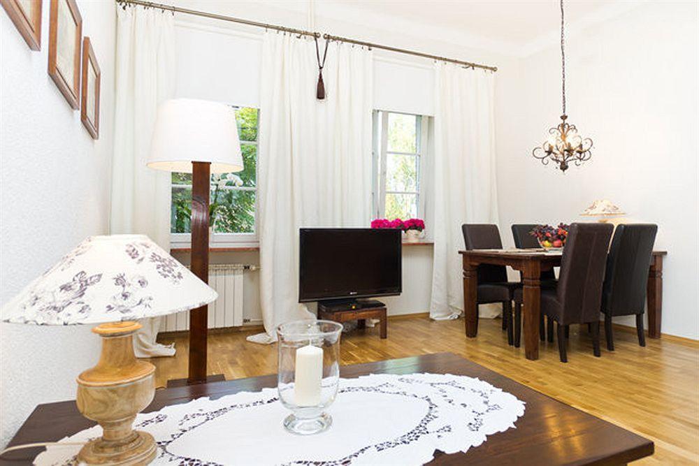 Rycerska - Stone Steps Apartment Warsaw
