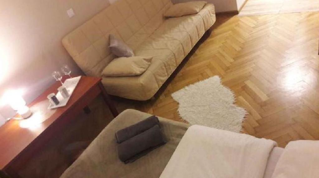 Apartment Metro Swietokrzyska Bagno 3 *