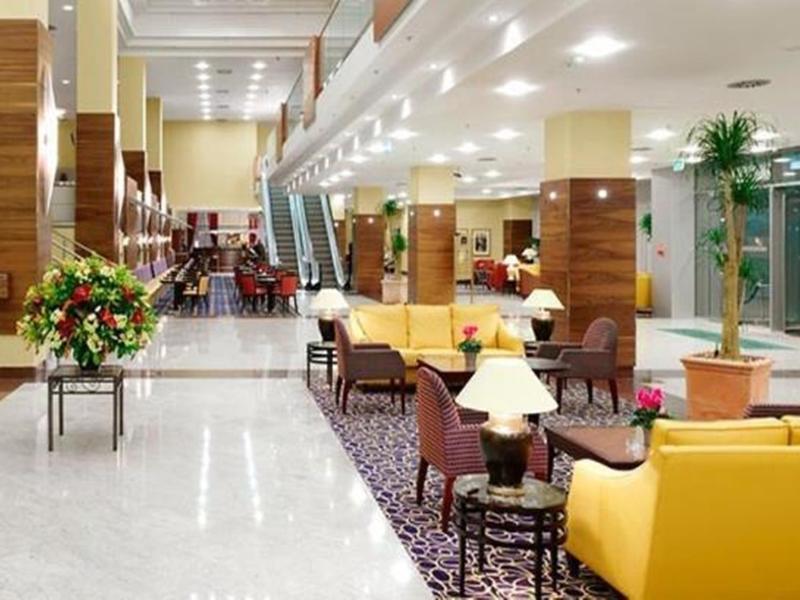 Courtyard By Marriott Airport Warsaw