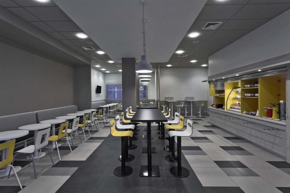 Khách sạn Premiere Classe Centrum *