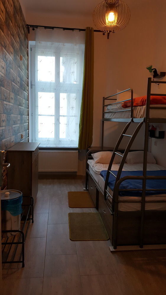 Hostel Lwowska 11 Warschau