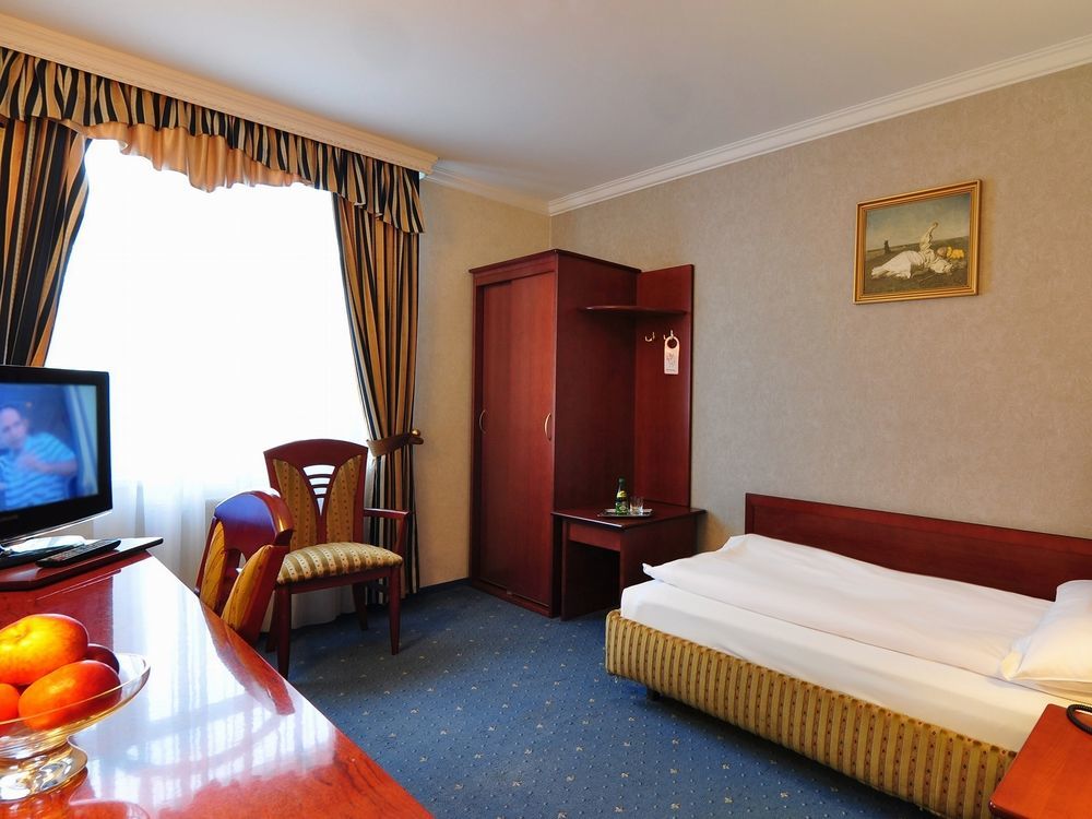 Lord - Airport Hotel 4*