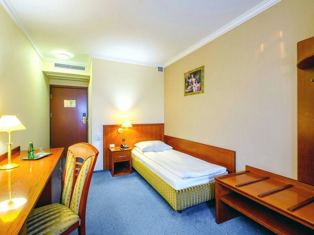 Lord - Airport Hotel