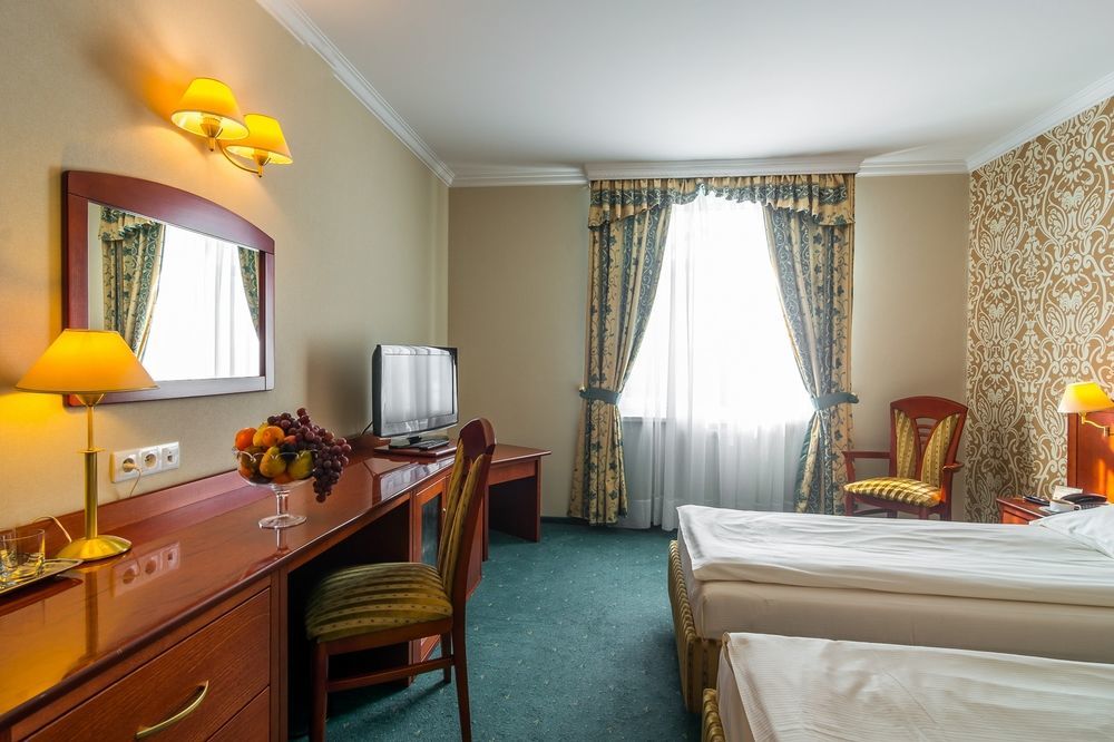 Lord - Airport Hotel Warsaw