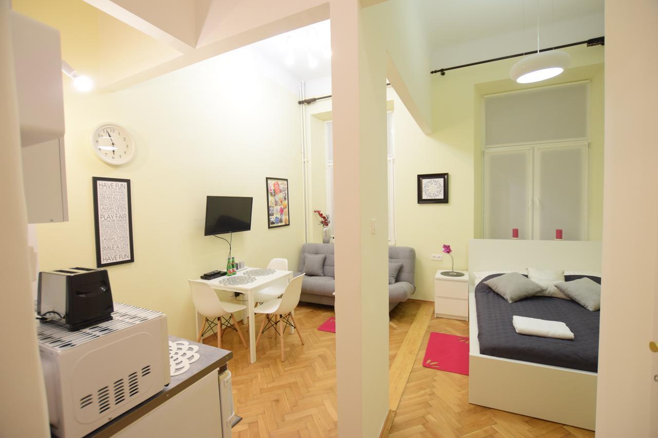 Elegant Copernicus Apartment Warschau
