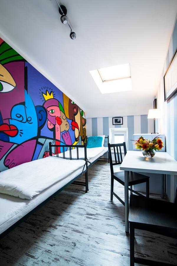 Hostel Ab