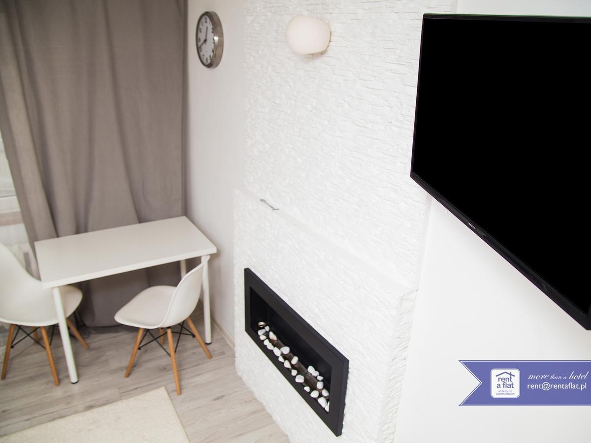 Rentaflat Romantic Studio Apartment Warsaw