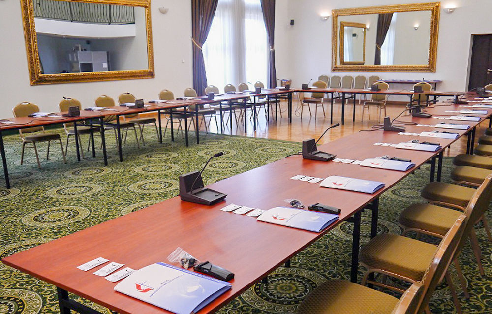 Centrum Konferencyjno-Apartamentowe Mrówka Campo de férias Varsóvia