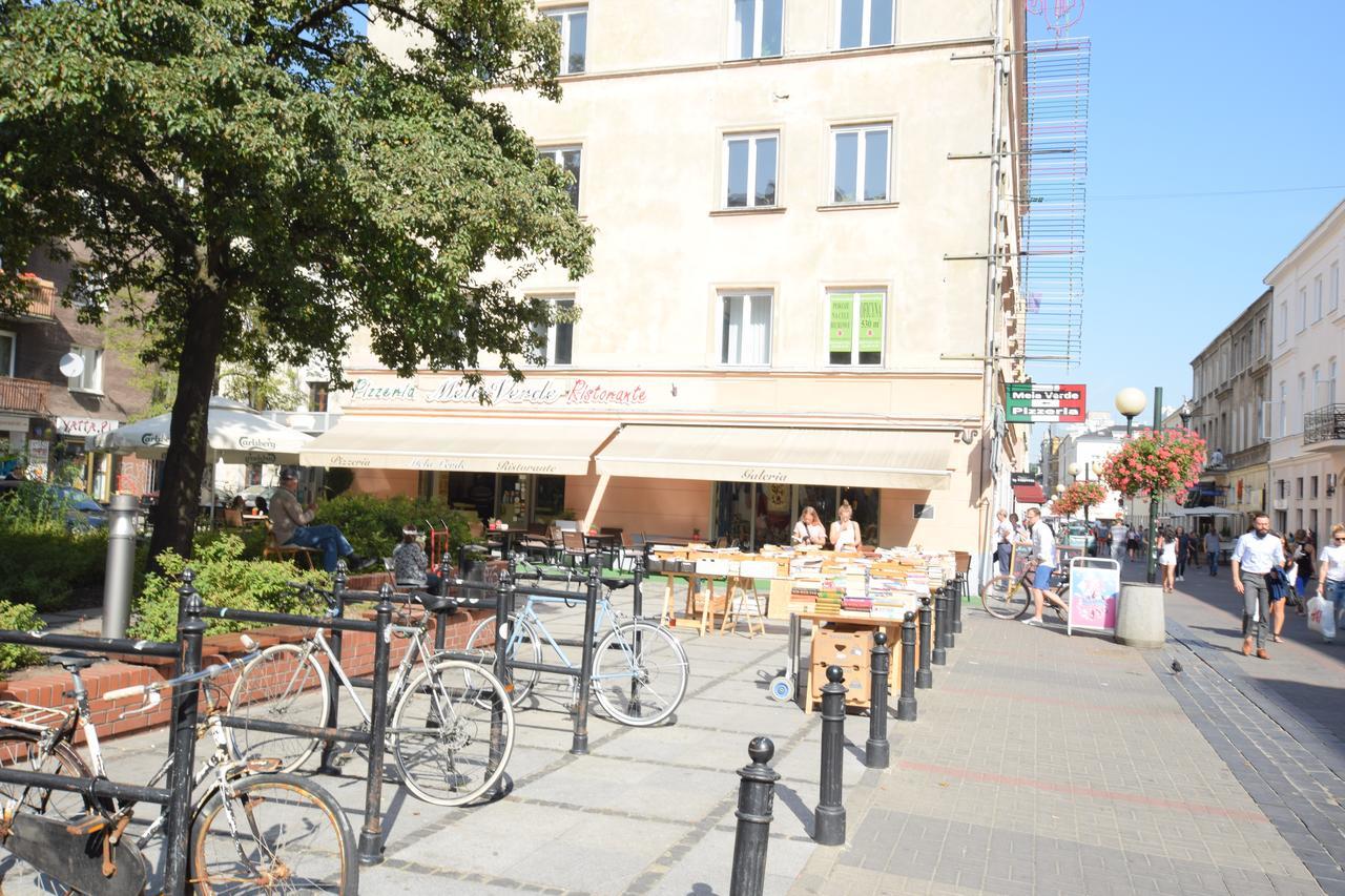 Elegant Chmielna Promenade *