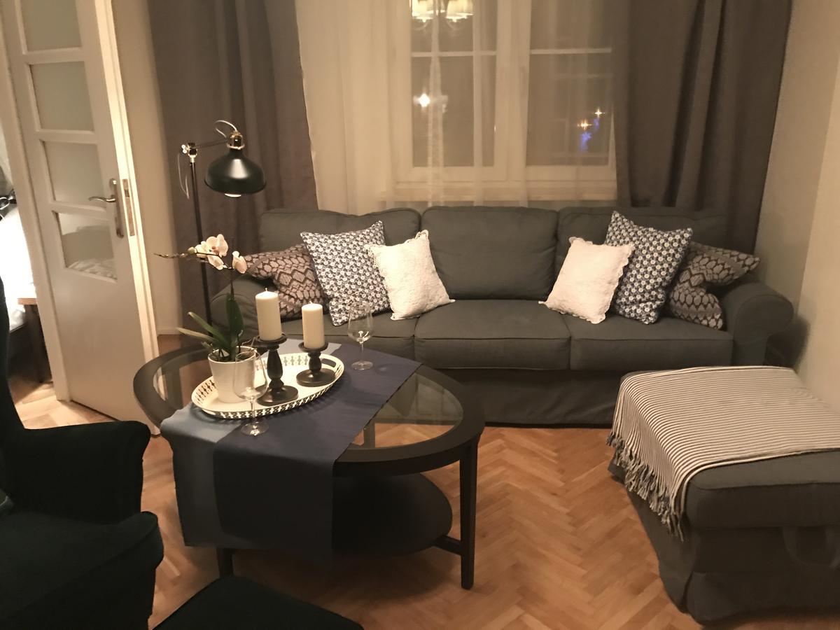 Apartment Stare Miasto Miodowa 26 *