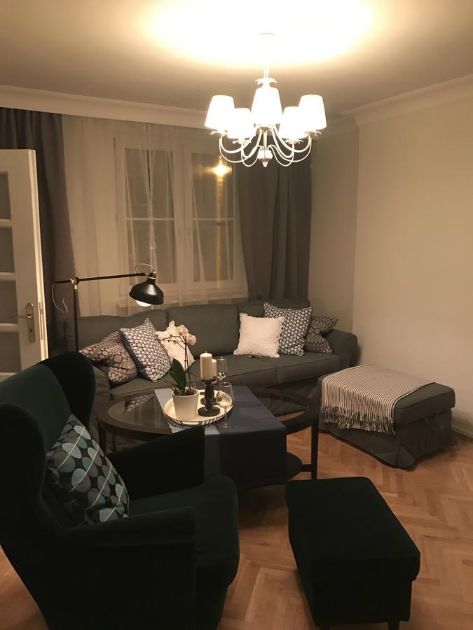 Apartment Stare Miasto Miodowa 26 *