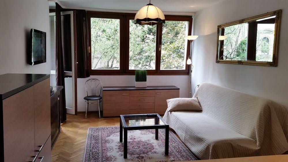 Apartment Centre