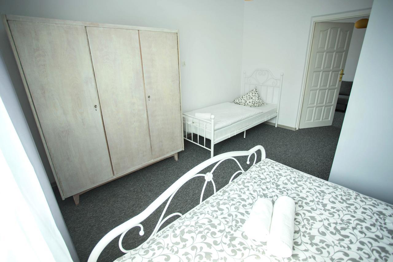 Moonriver Homestay Warsaw