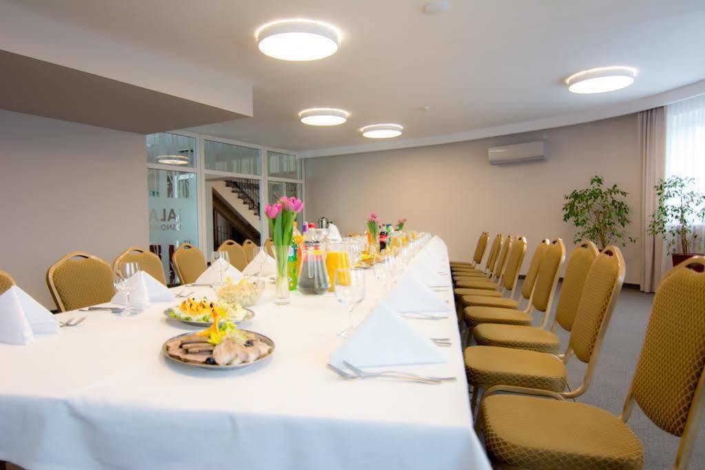 Campo de férias Centrum Konferencyjno-Apartamentowe Mrówka