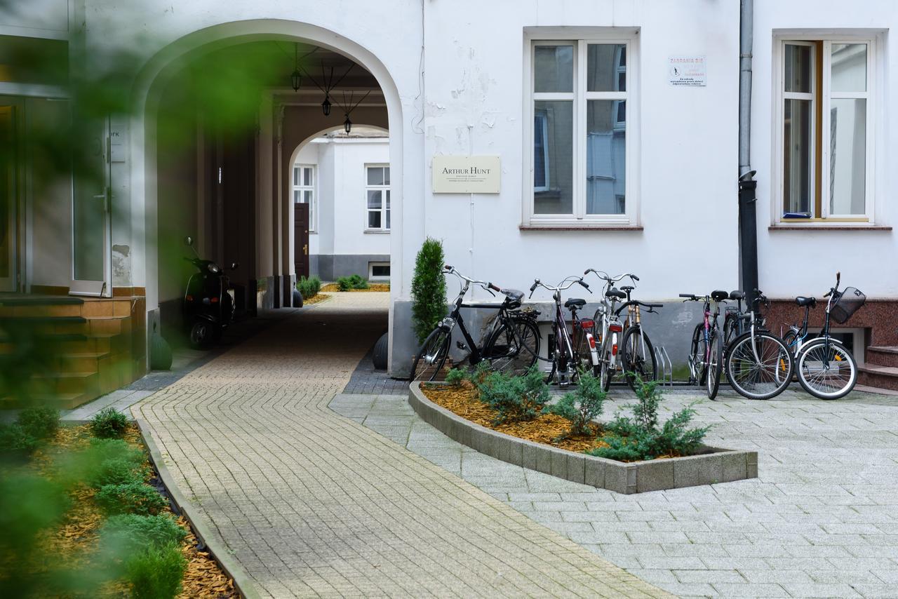 Hostel Constitution Square