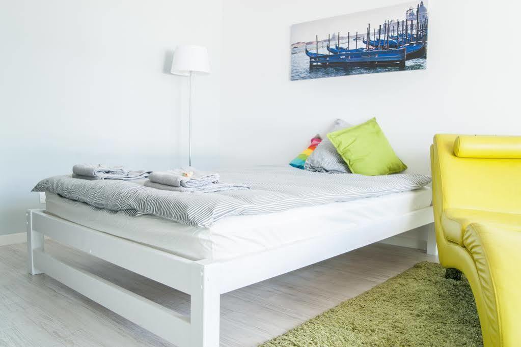 Bizapartments - Modern Flats With Parking * Warsaw