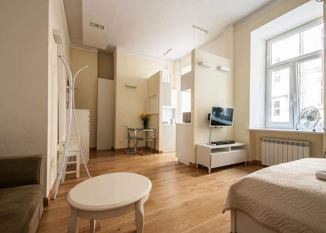 Elegant Apartment Foksal Apartment Warsaw