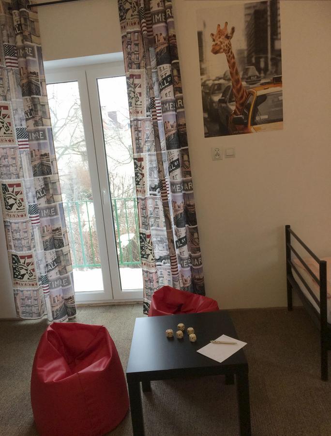 Hophop Hostel *