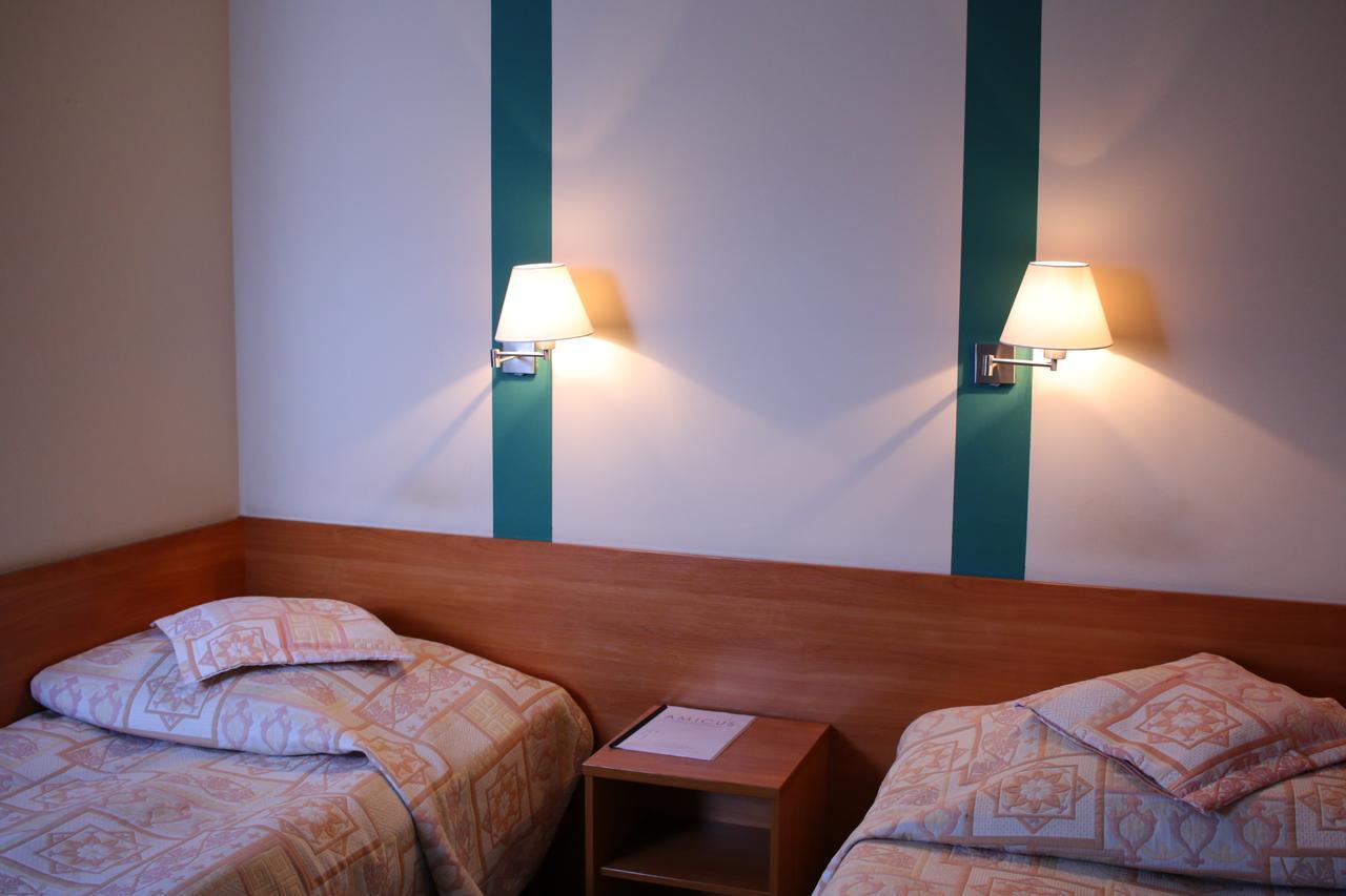 Amicus Zoliborz Bed & Breakfast