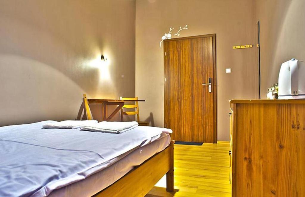 Nathan's Hostel