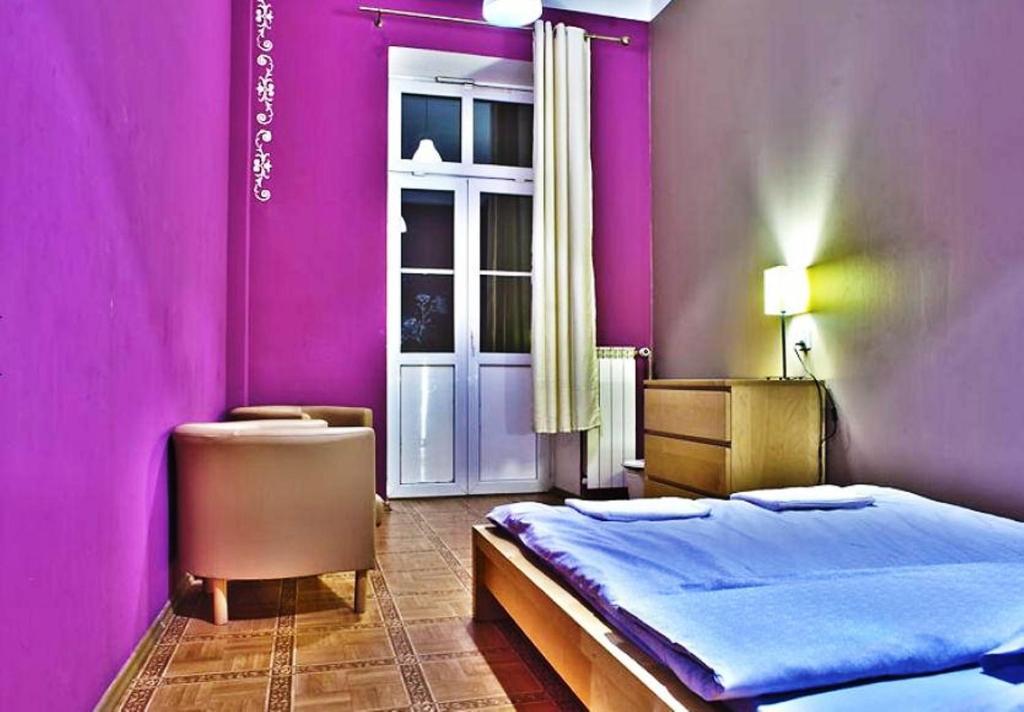 Nathan's Hostel *