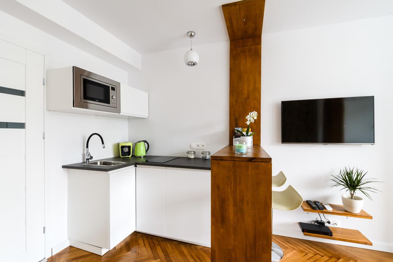 Station - Wilcza Apartment Warsaw
