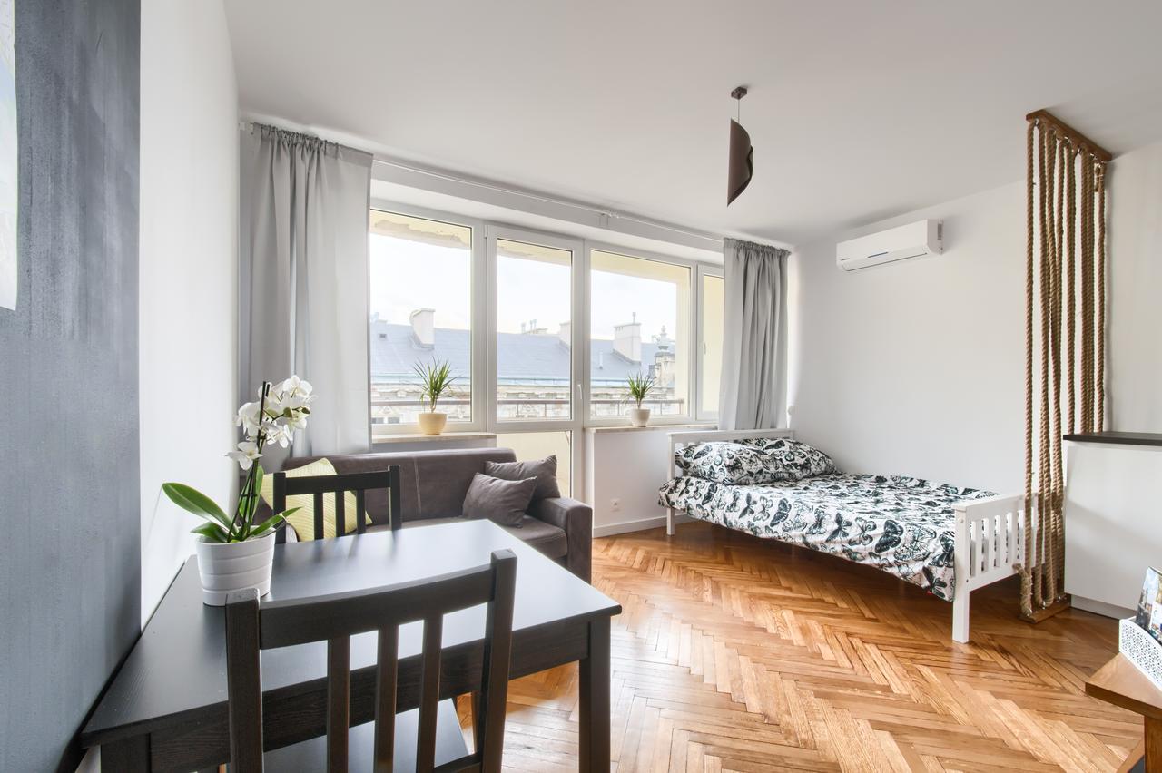 Station - Wilcza Apartment