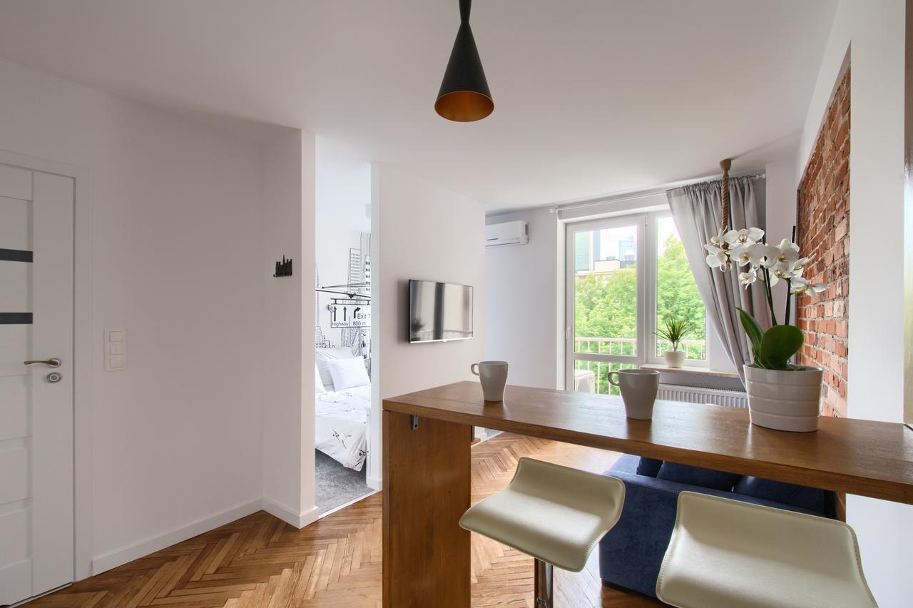 Station - Wilcza Apartment Warsaw