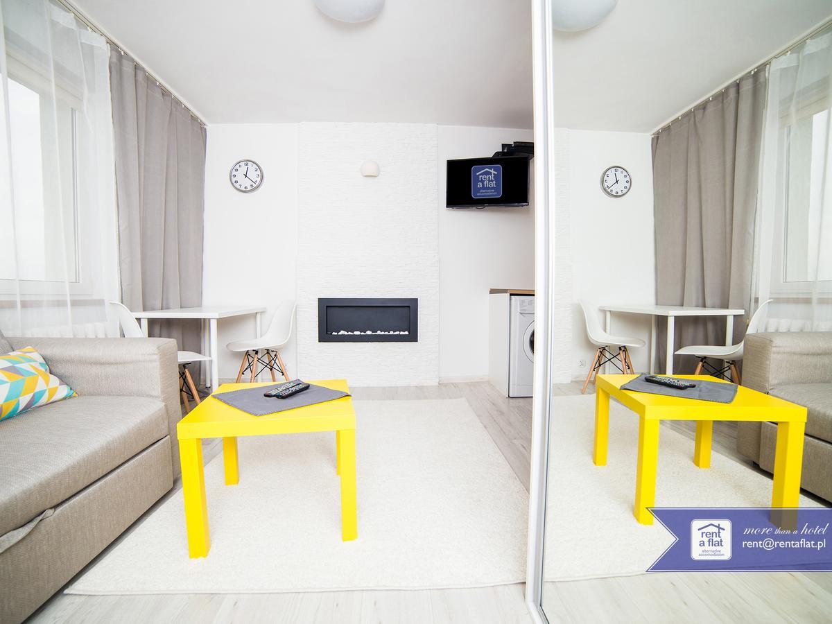 Rentaflat Romantic Studio Apartment