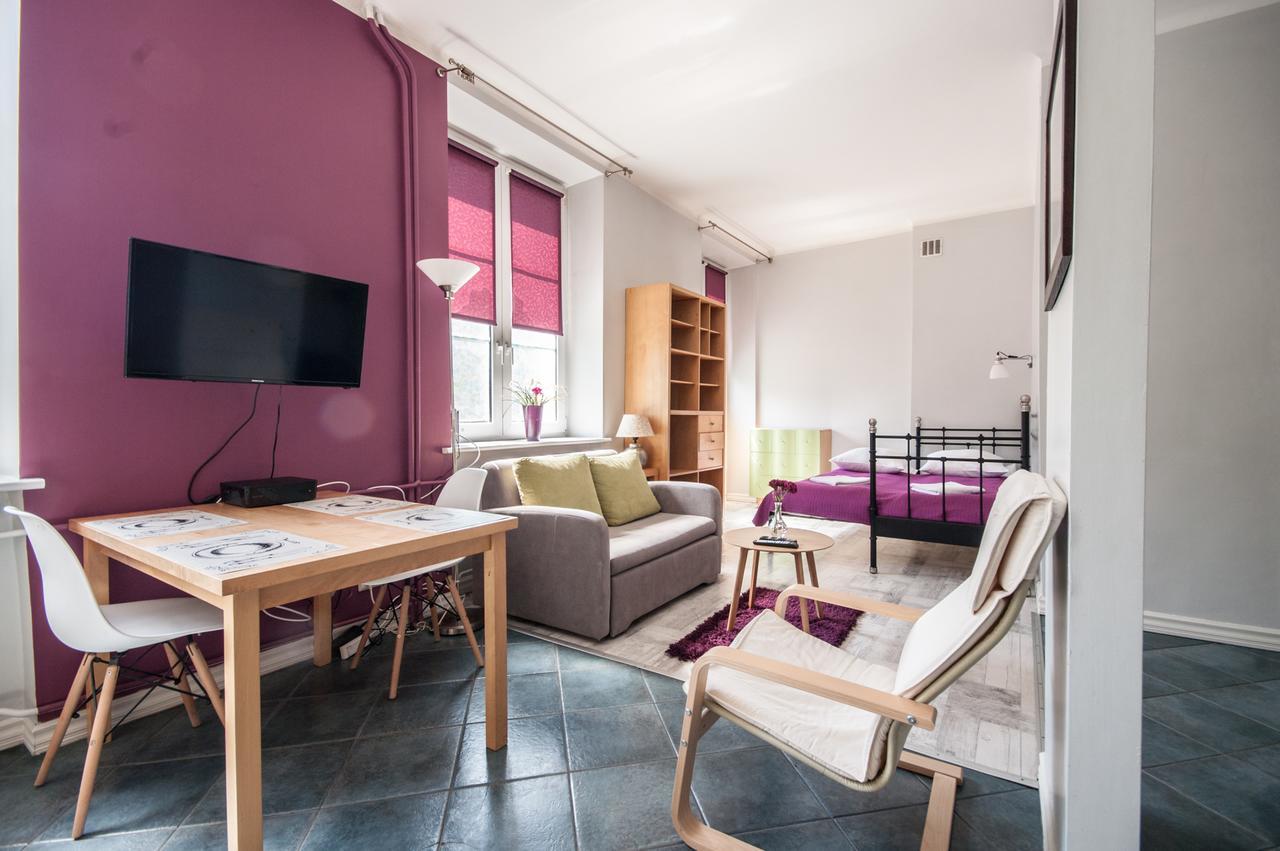 Elegant Promenade Apartment Warsaw