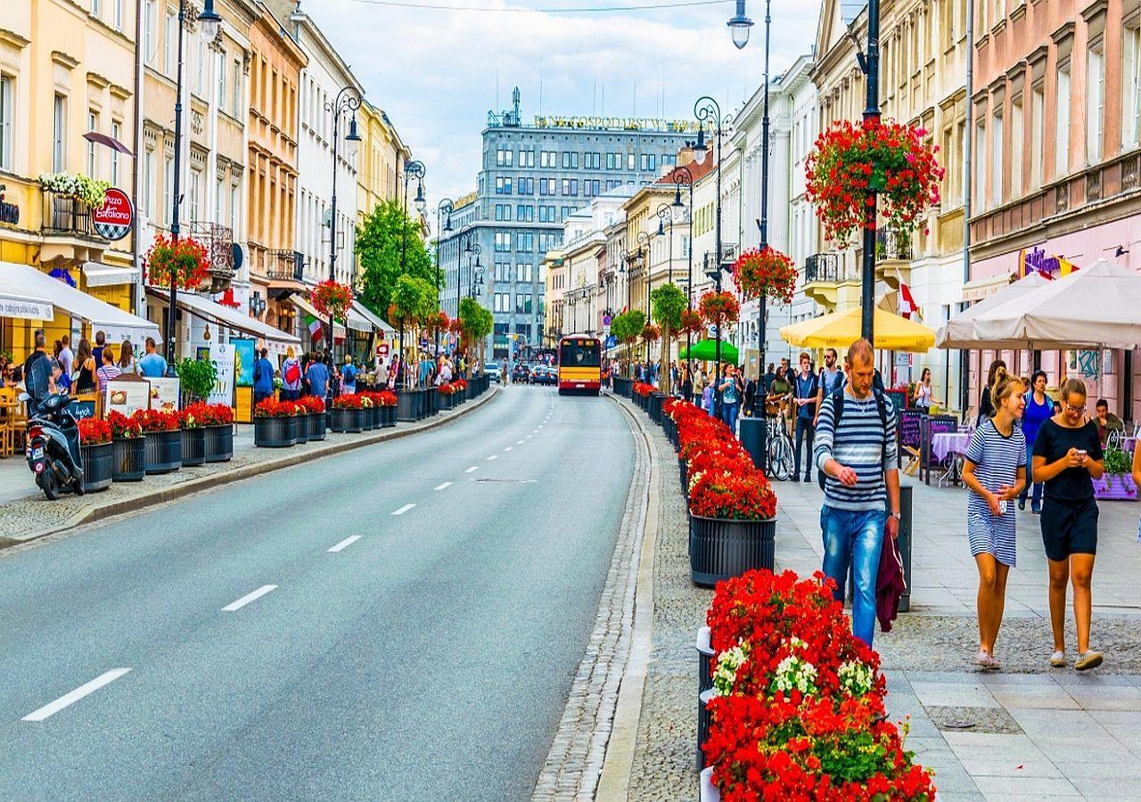 Elegant Promenade Apartment Warsaw