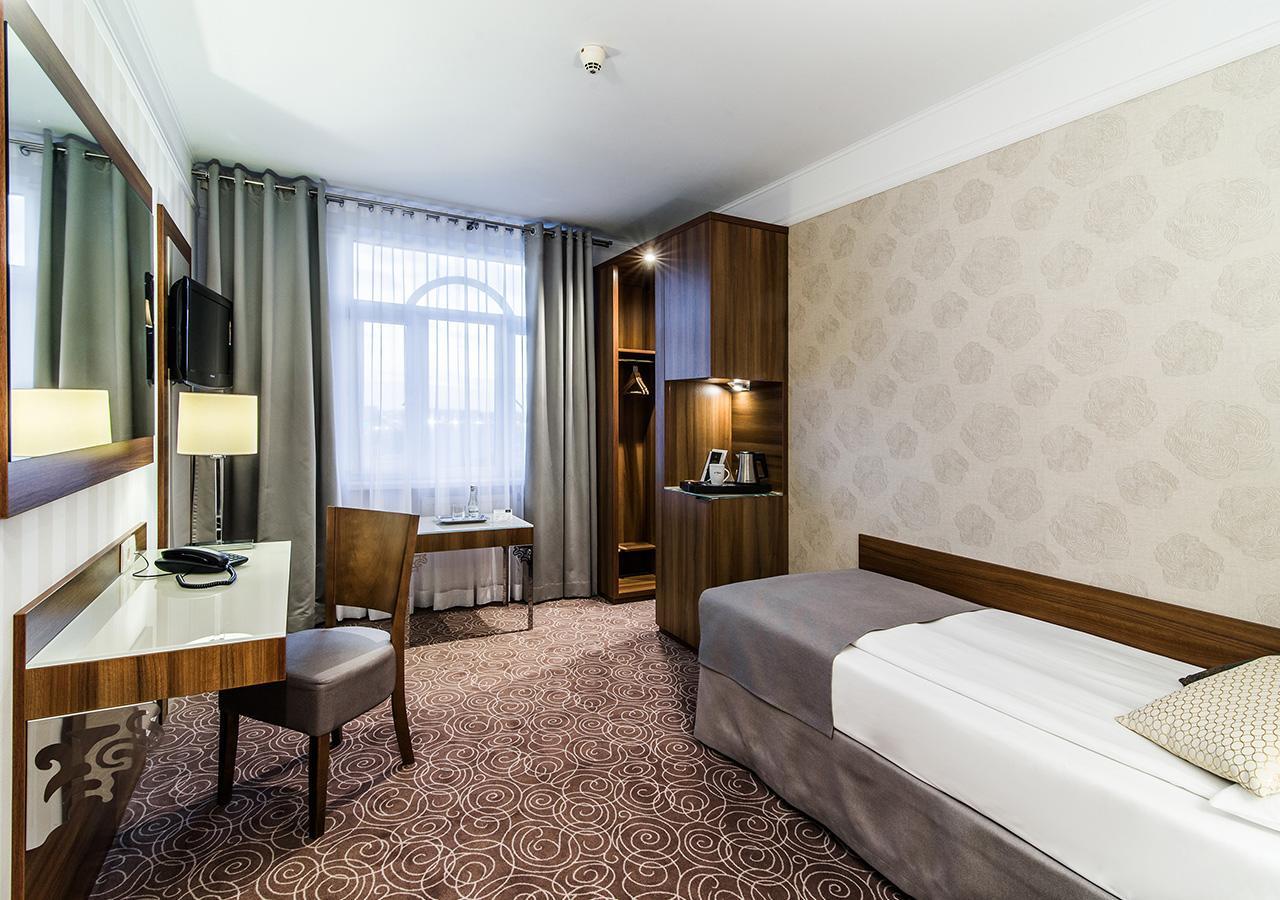 Lord - Airport Hotel