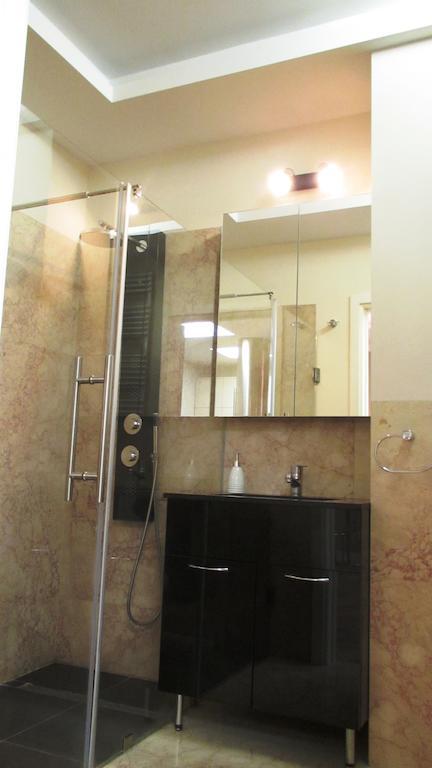 Platinum Towers Mj Apartment