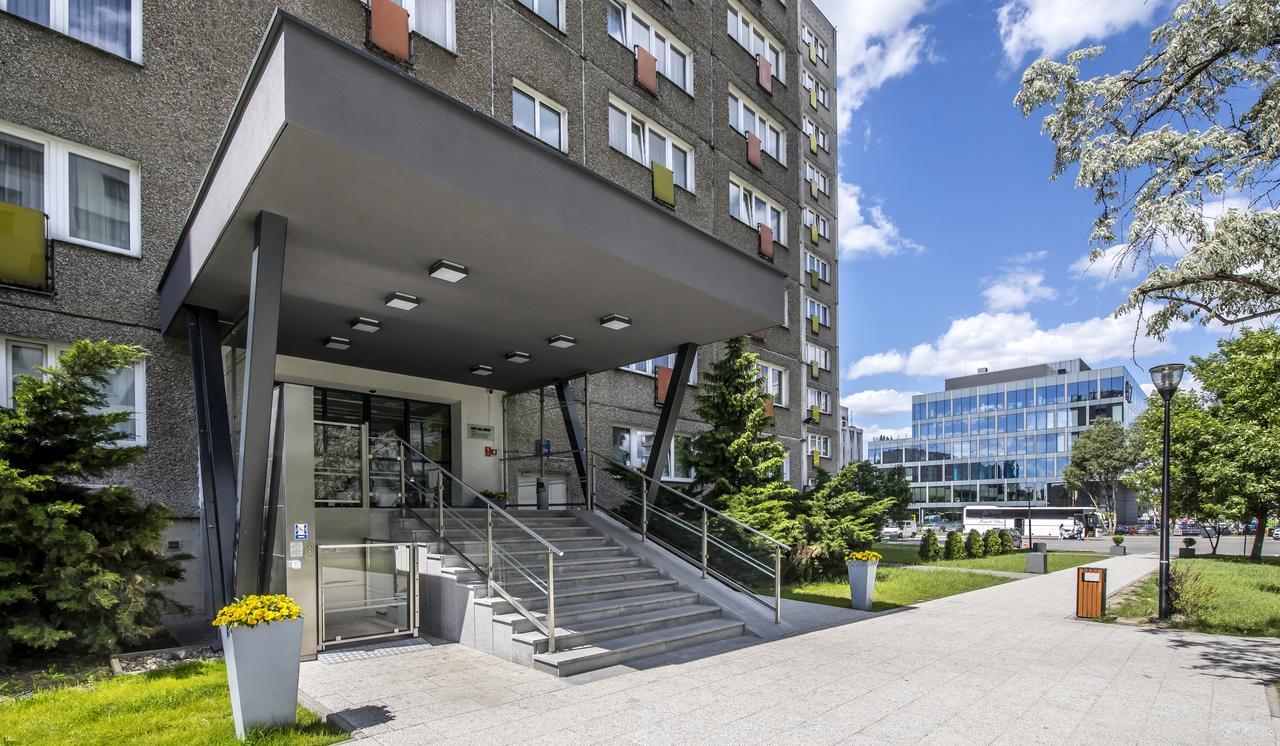Khách sạn Aramis Warsaw