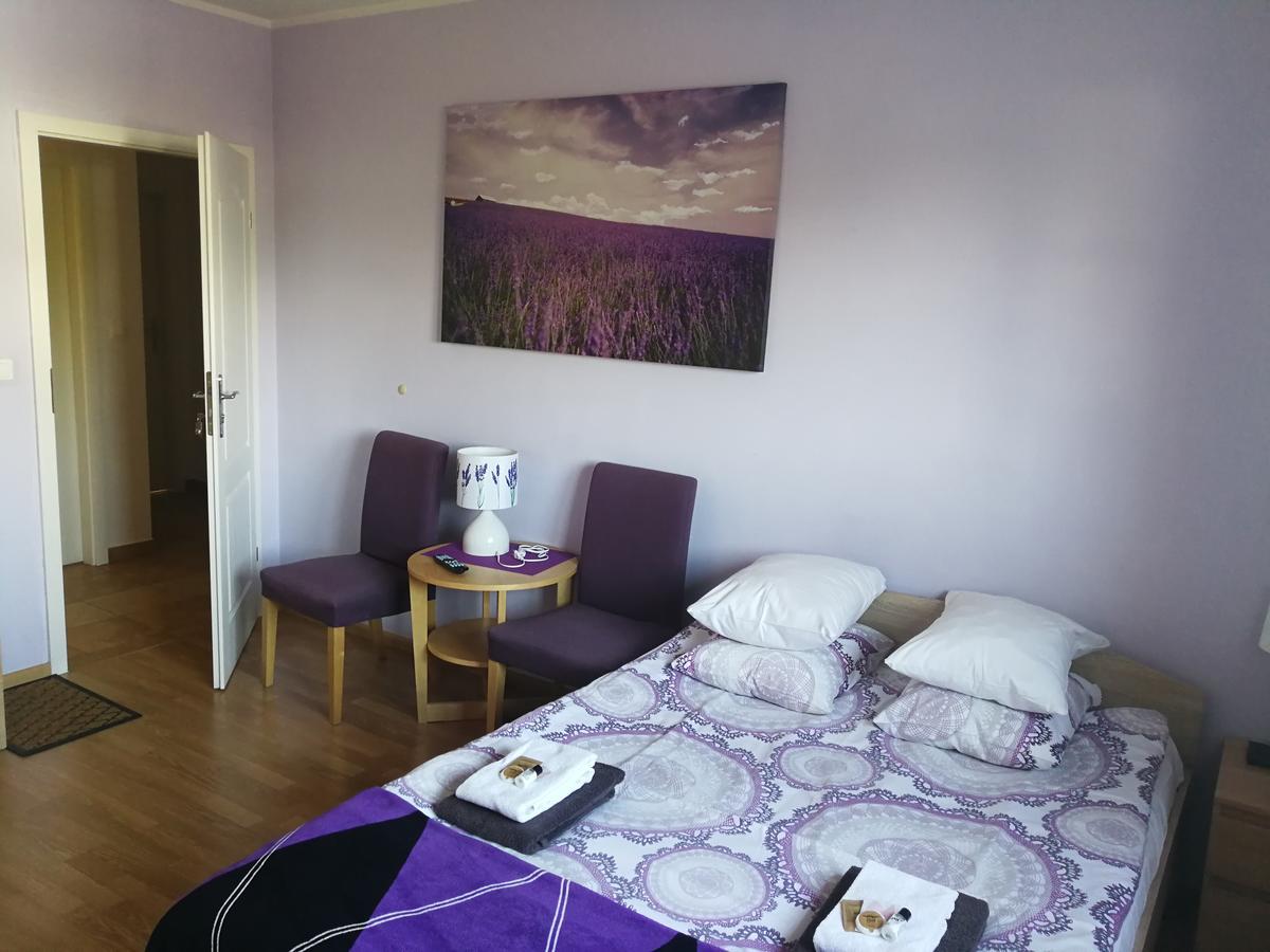 Bed & Breakfast Jeziorki 71