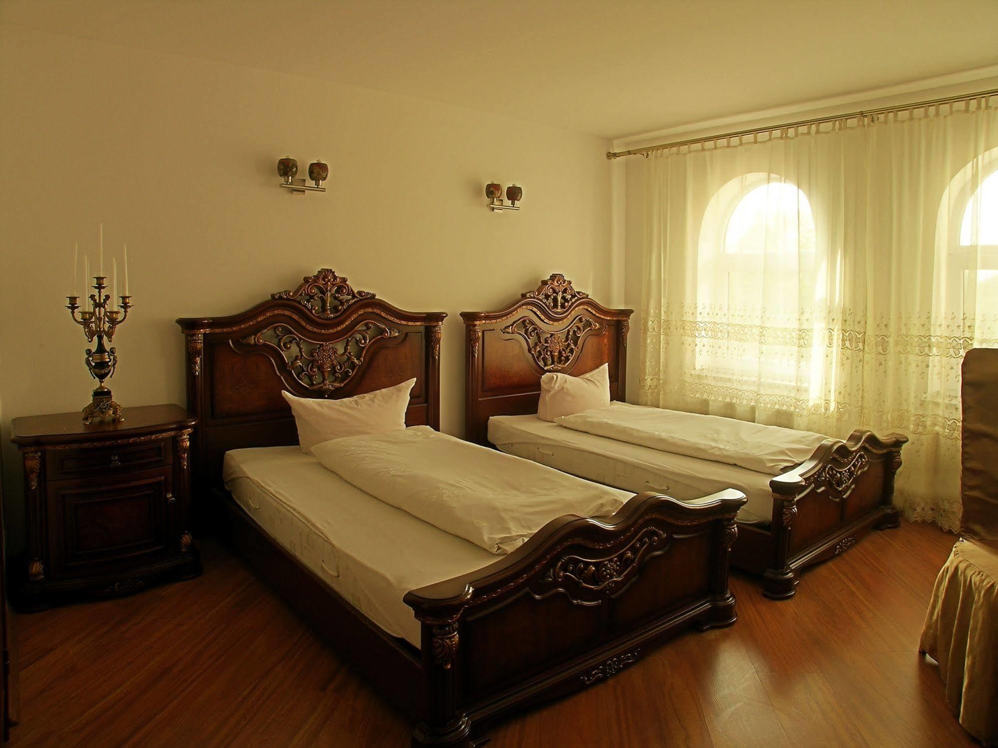 Bed & Breakfast My - Czarny Kot