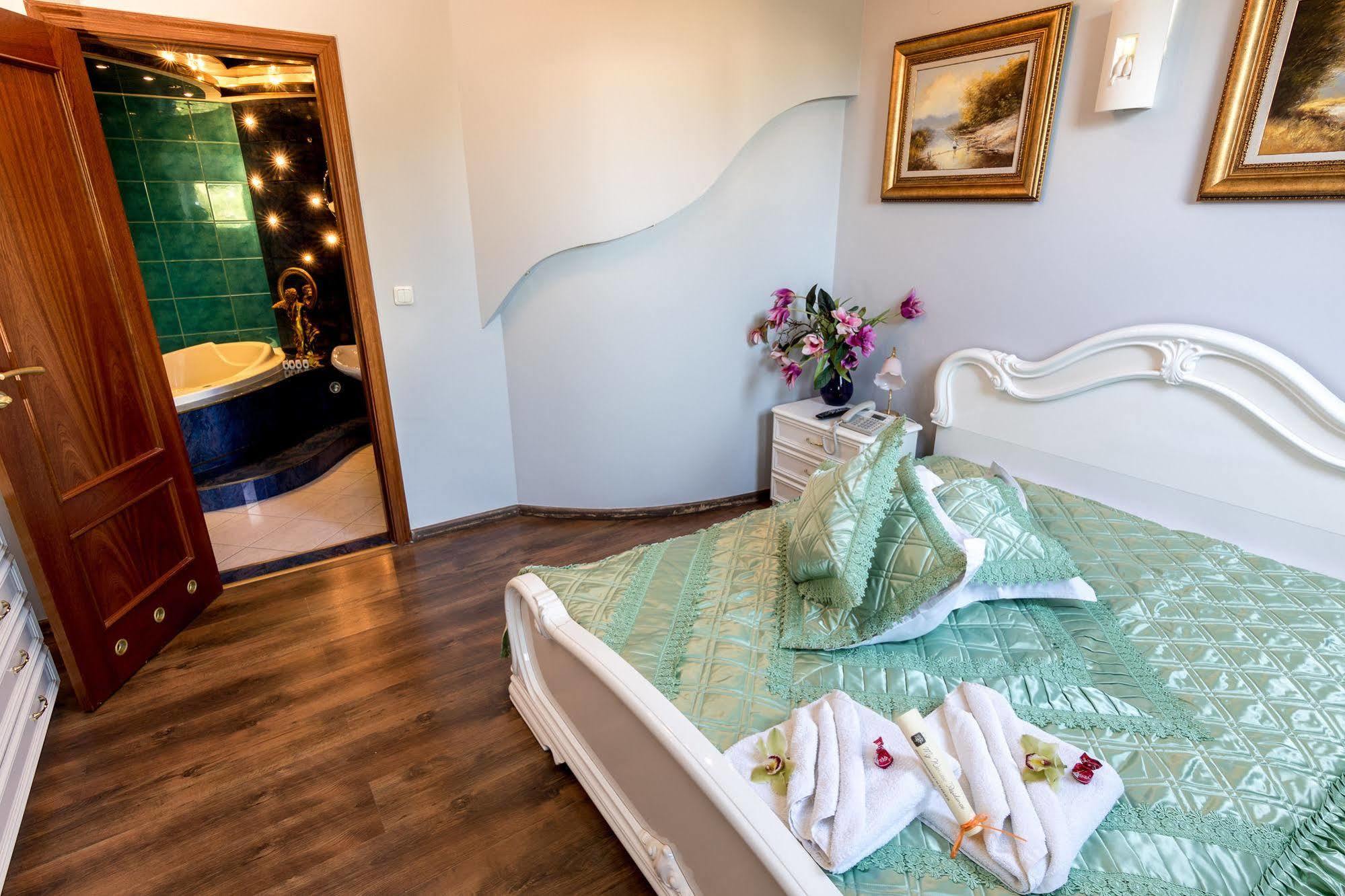 My - Czarny Kot Bed & Breakfast