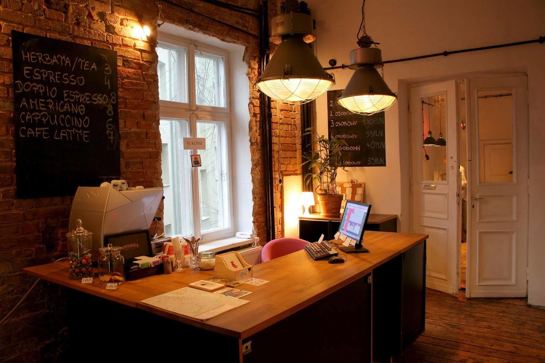 Fabryka Hostel *