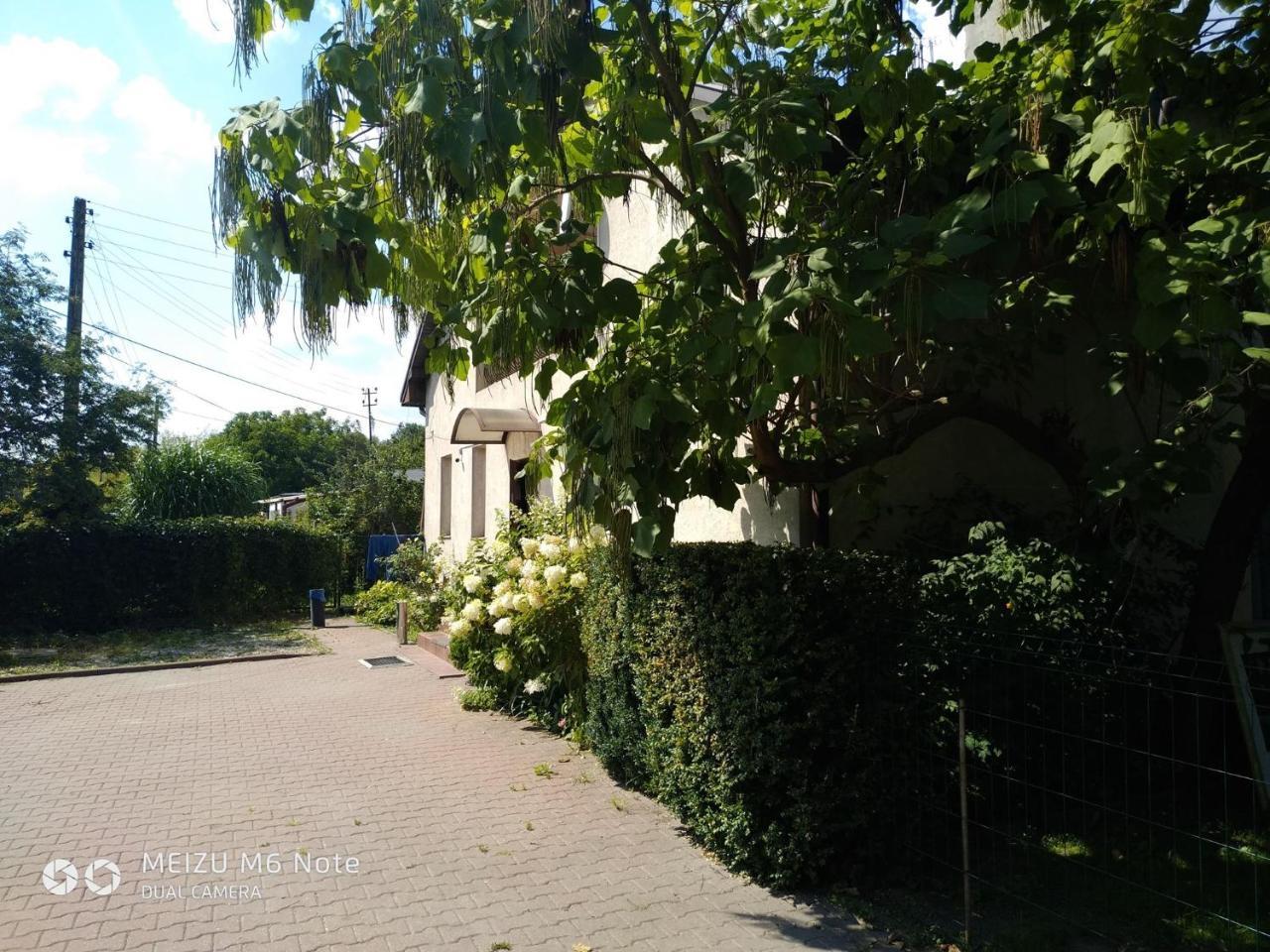 Bart House Homestay Warsaw