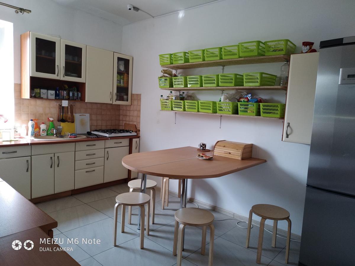 Bart House Homestay *
